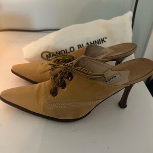 Adorable Timberland Manolo Blahnik shoes. Worn once. Great condition.